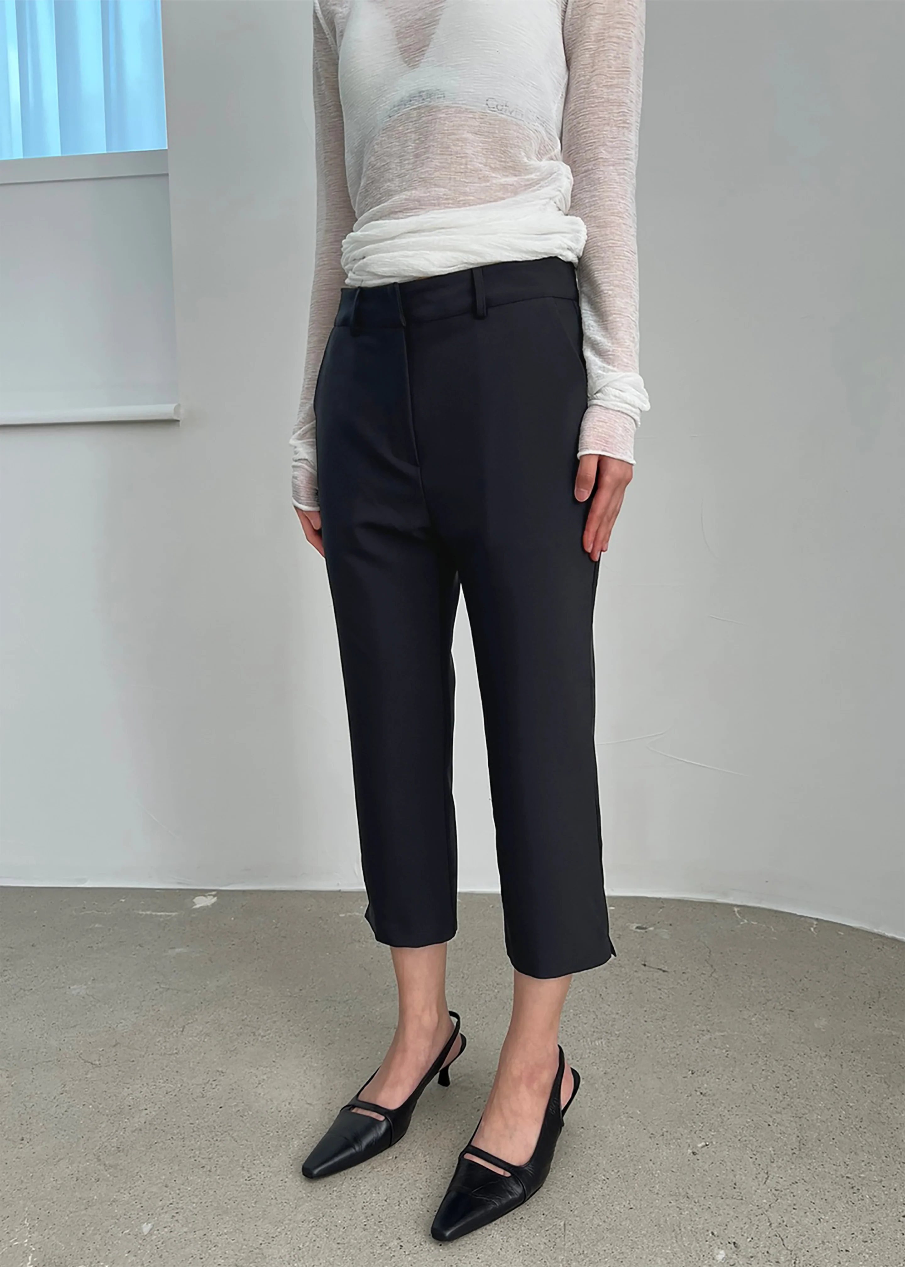 Emersyn Capri Pants - Black - Image 5