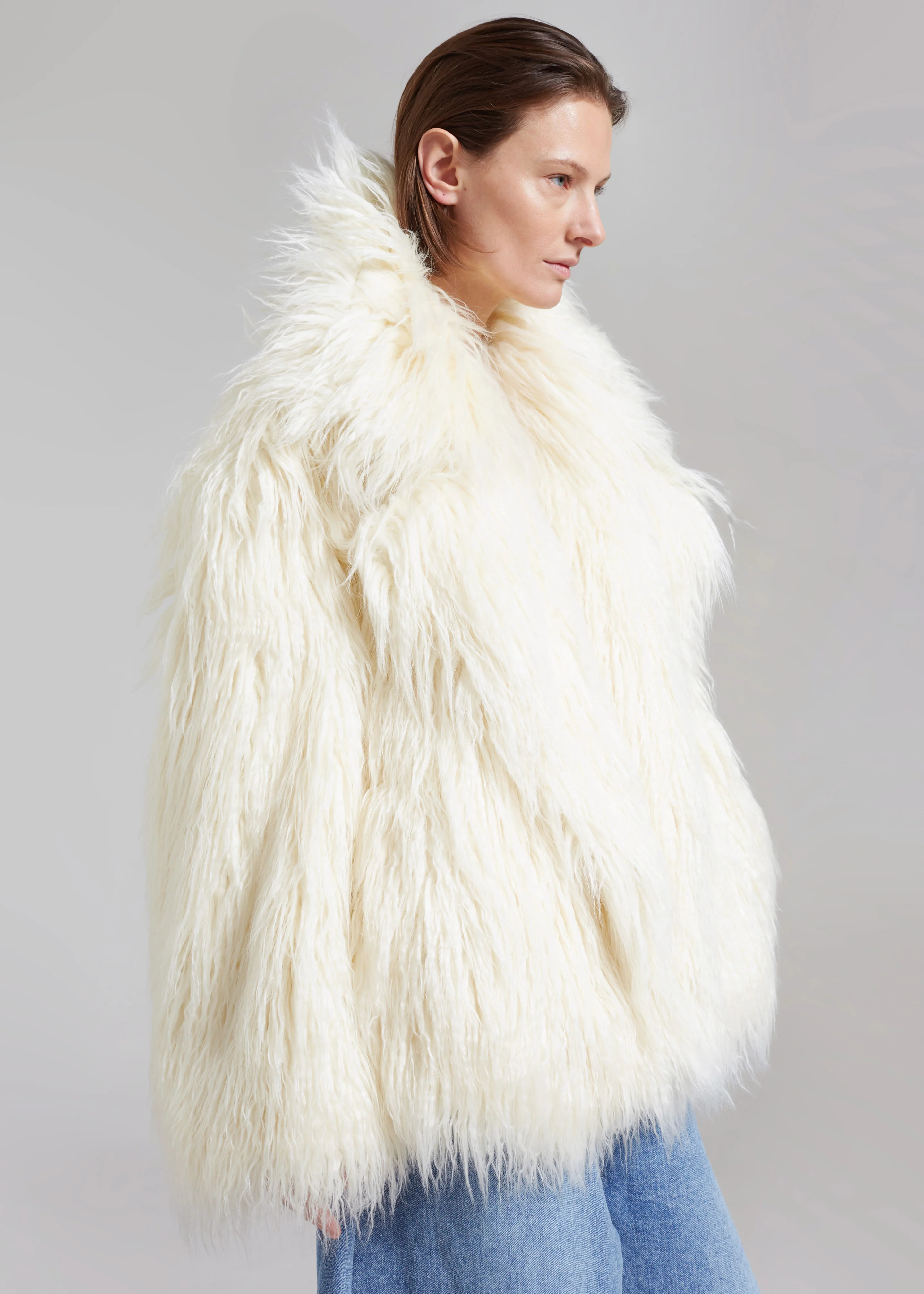 Liza Short Faux Fur Coat - Off White - Image 3