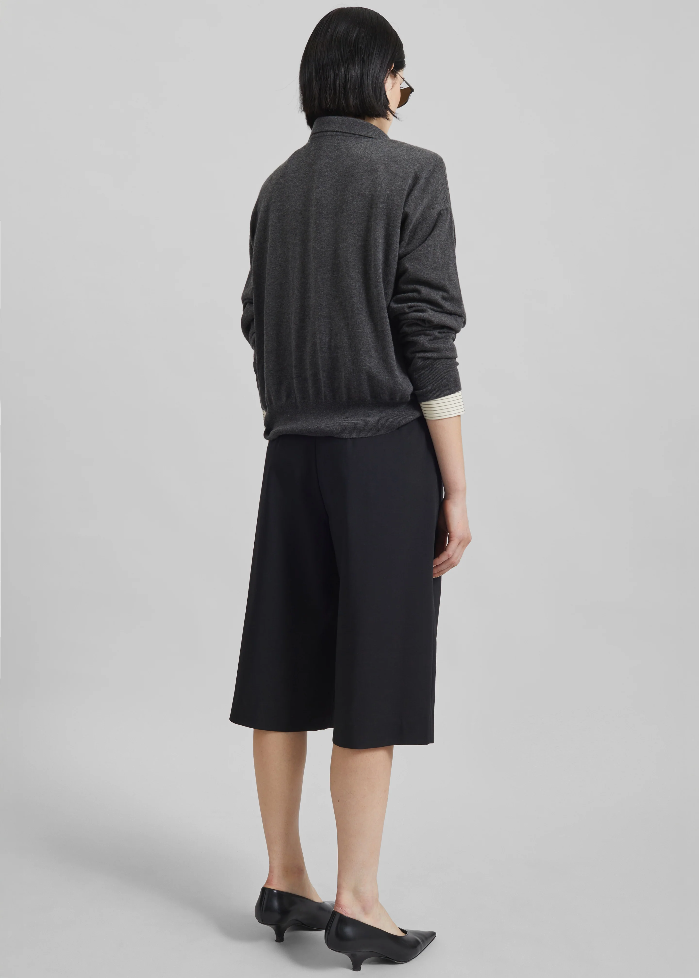 Meldert Bermuda Shorts - Black - Image 9