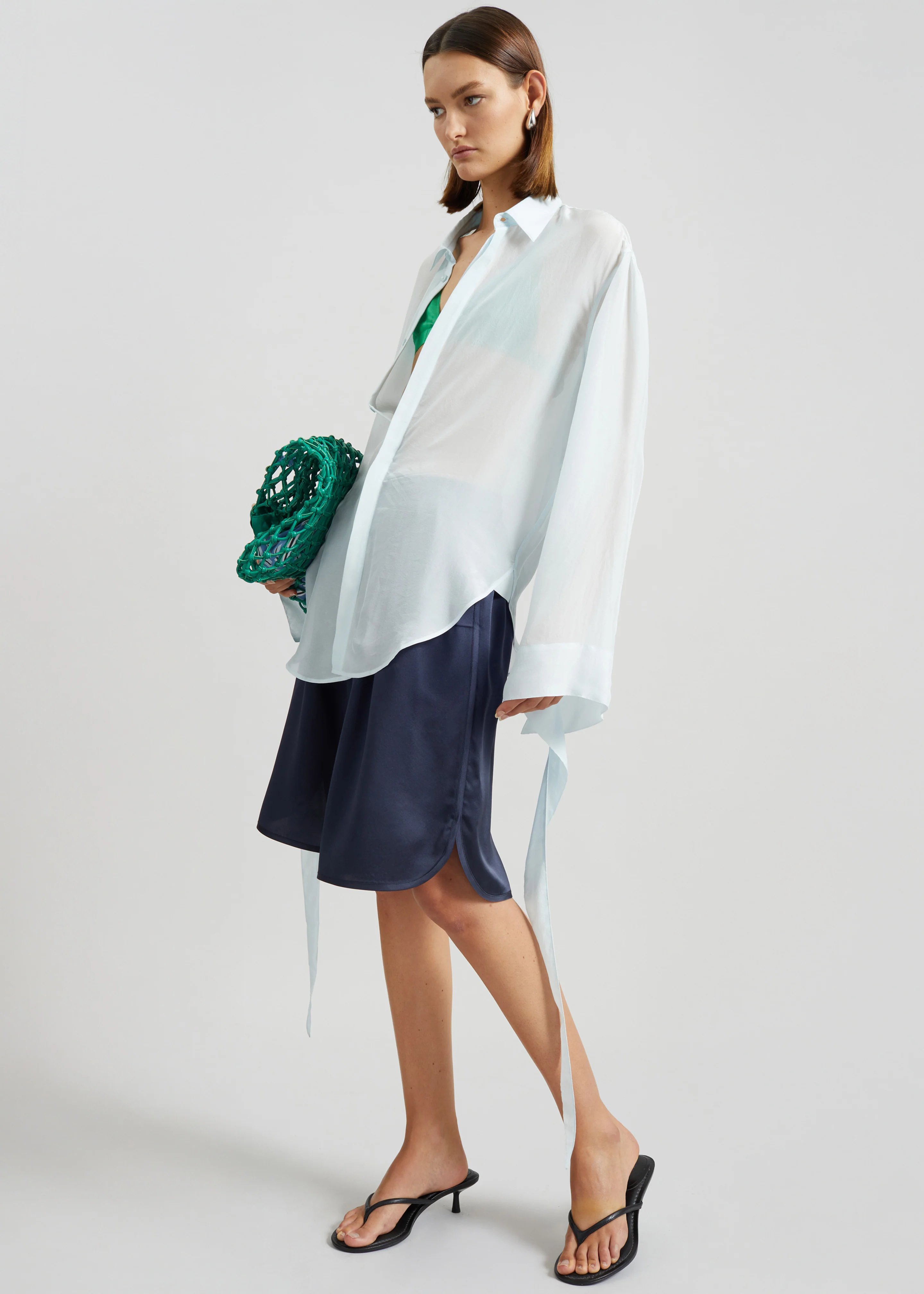 Nelis Silk Bermuda Shorts - Navy