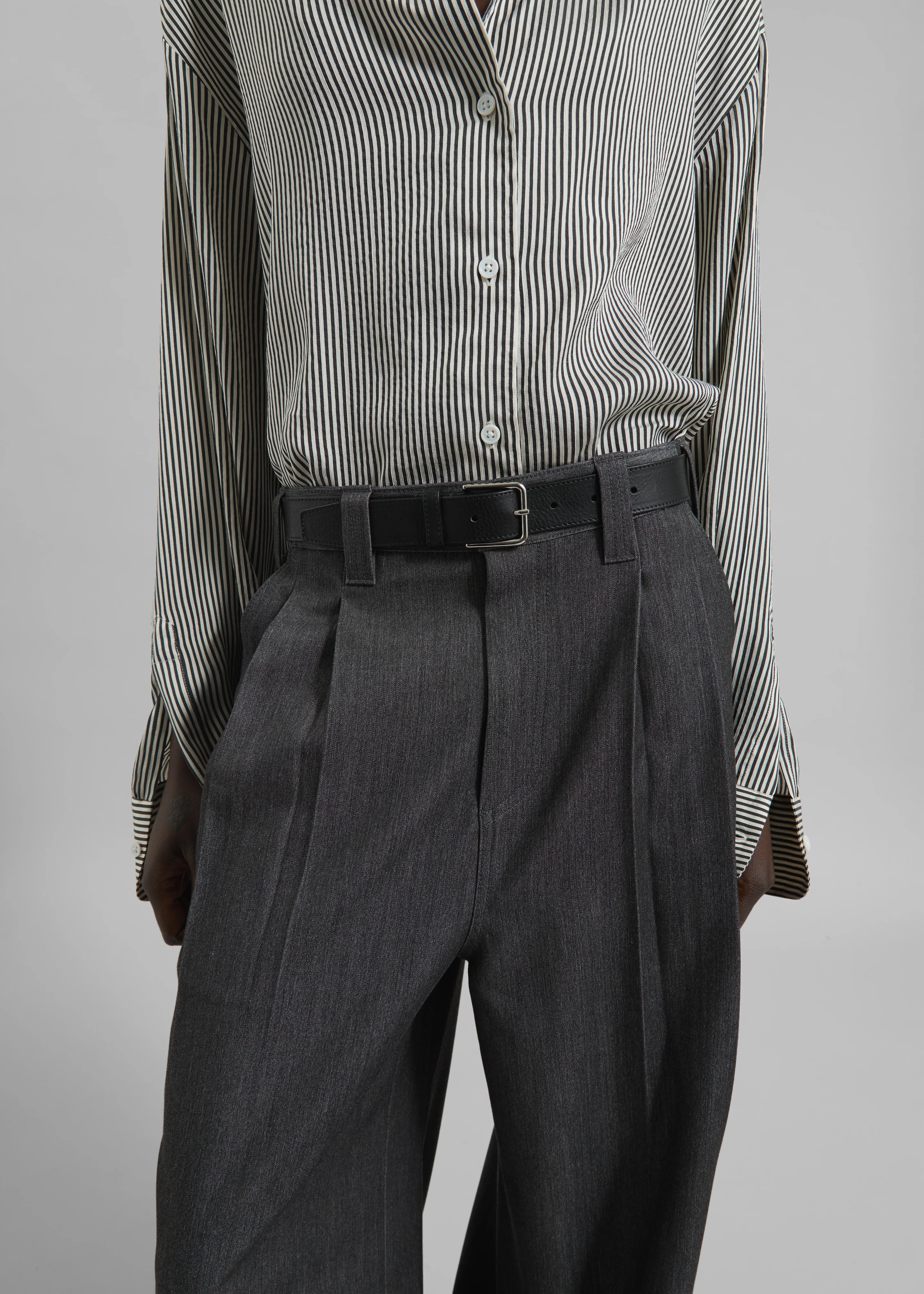Nellore Pleated Denim Pants - Dark Grey Melange - Image 4
