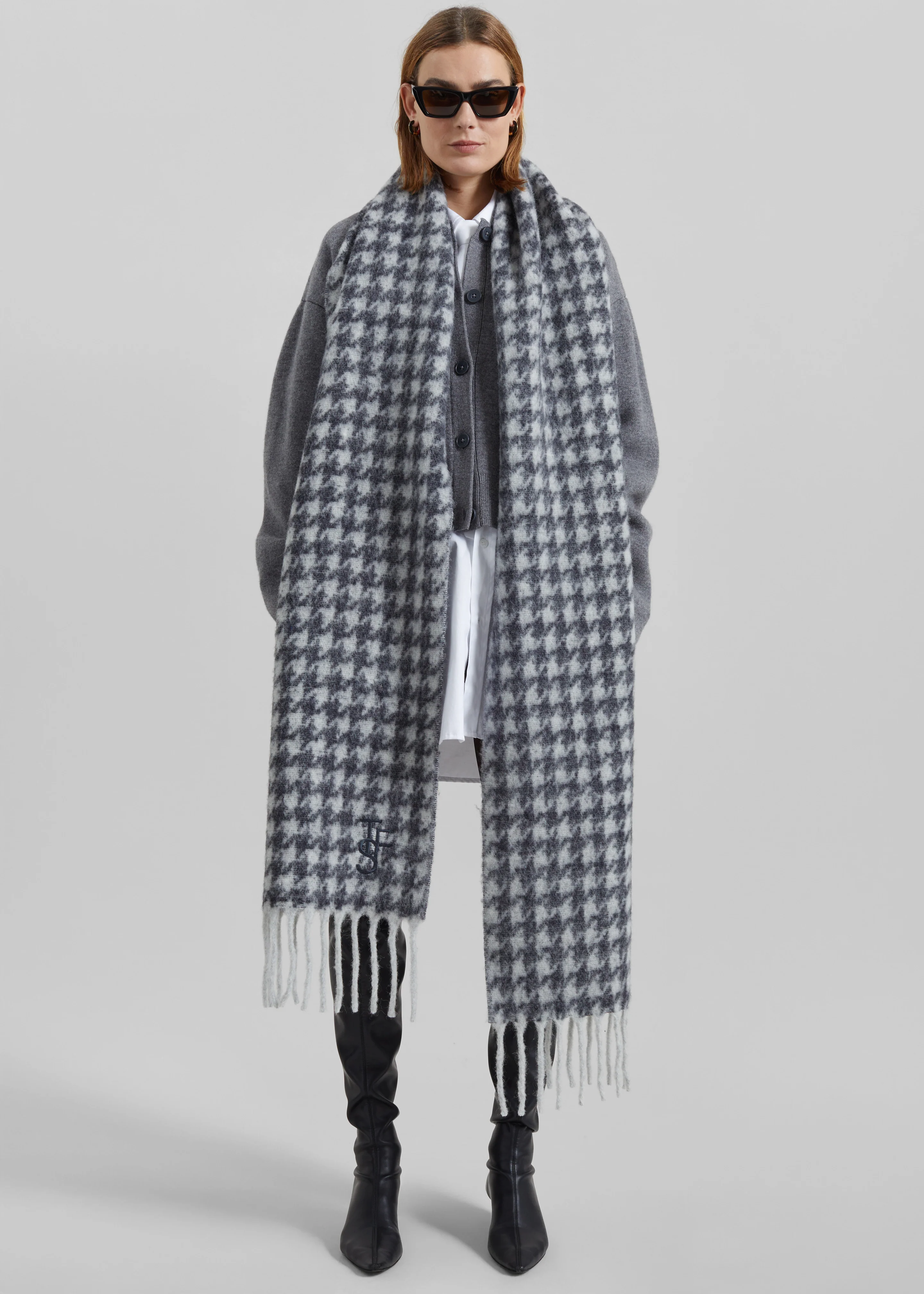 Olari Alpaca Blend Scarf - Grey Houndstooth Check - Image 2
