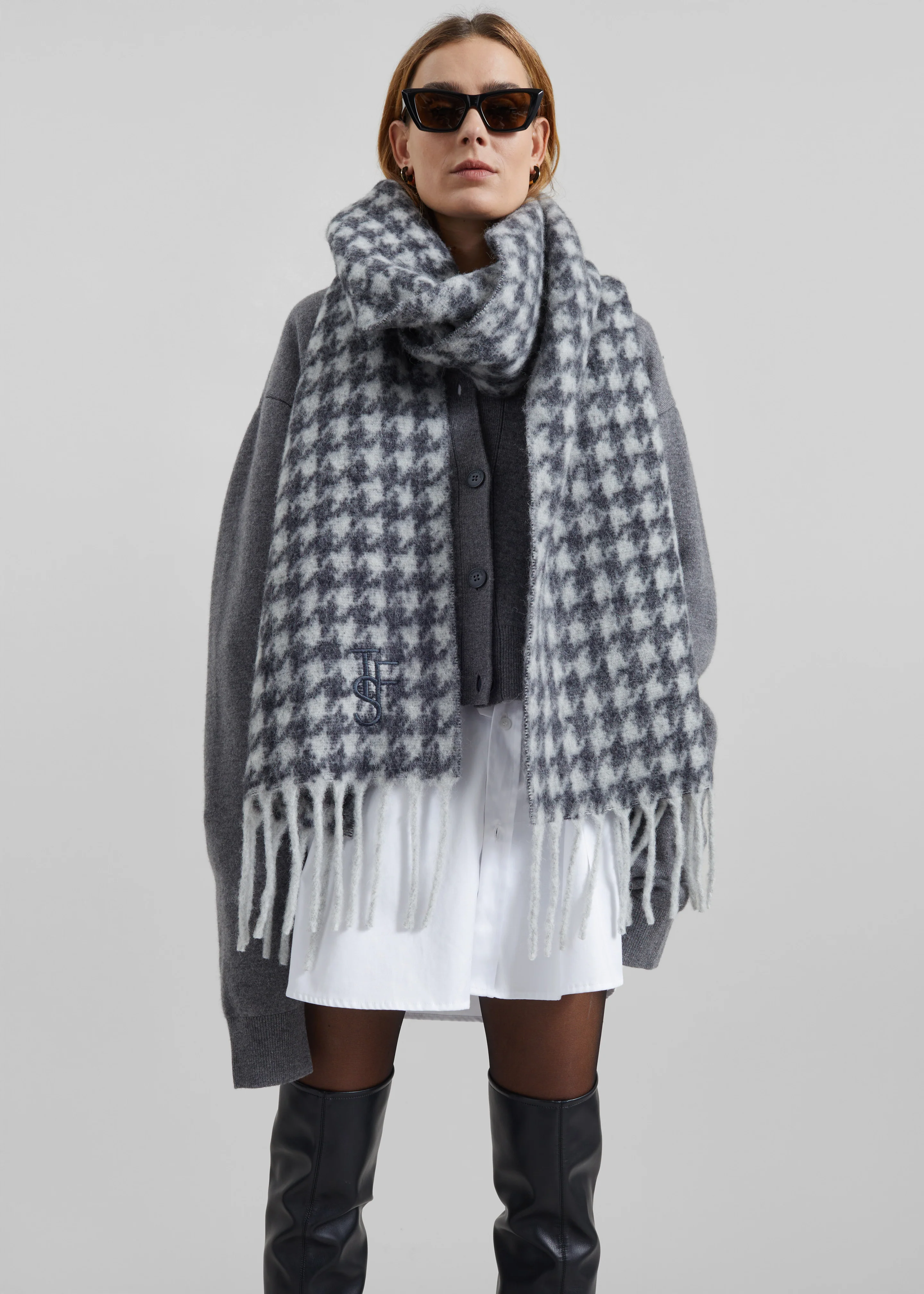 Olari Alpaca Blend Scarf - Grey Houndstooth Check - Image 5