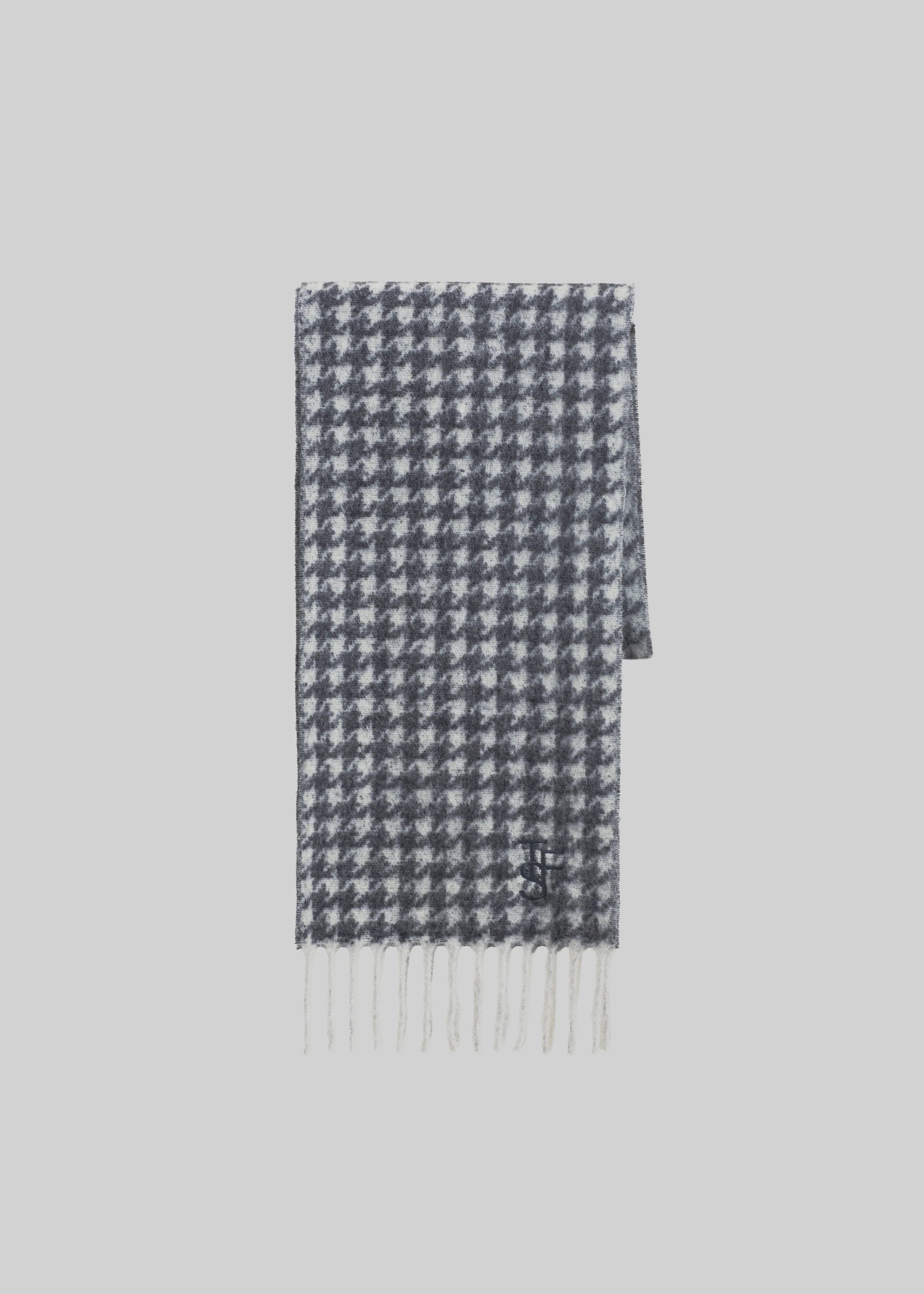 Olari Alpaca Blend Scarf - Grey Houndstooth Check - Image 9