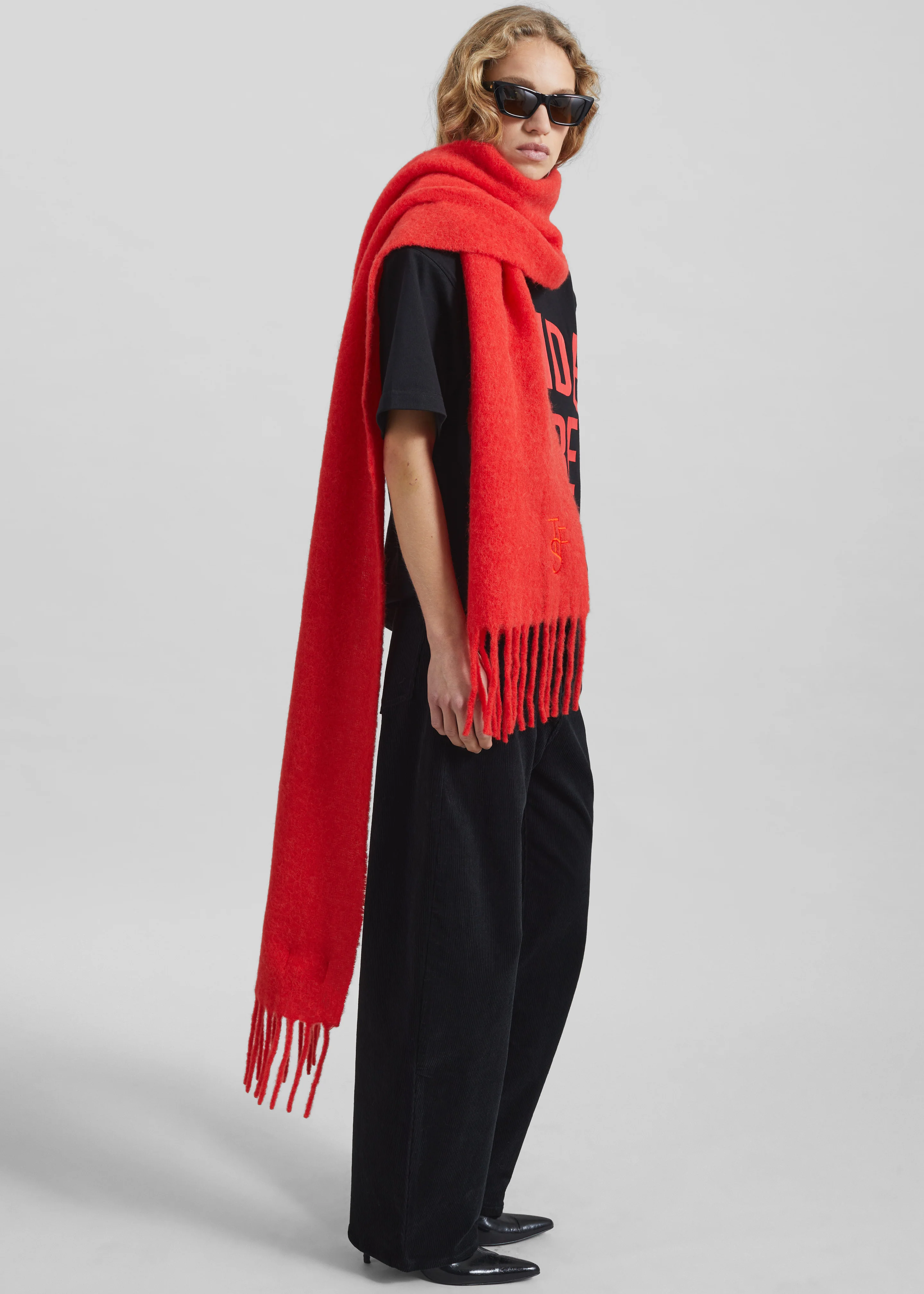 Olari Alpaca Blend Scarf - Red - Image 2