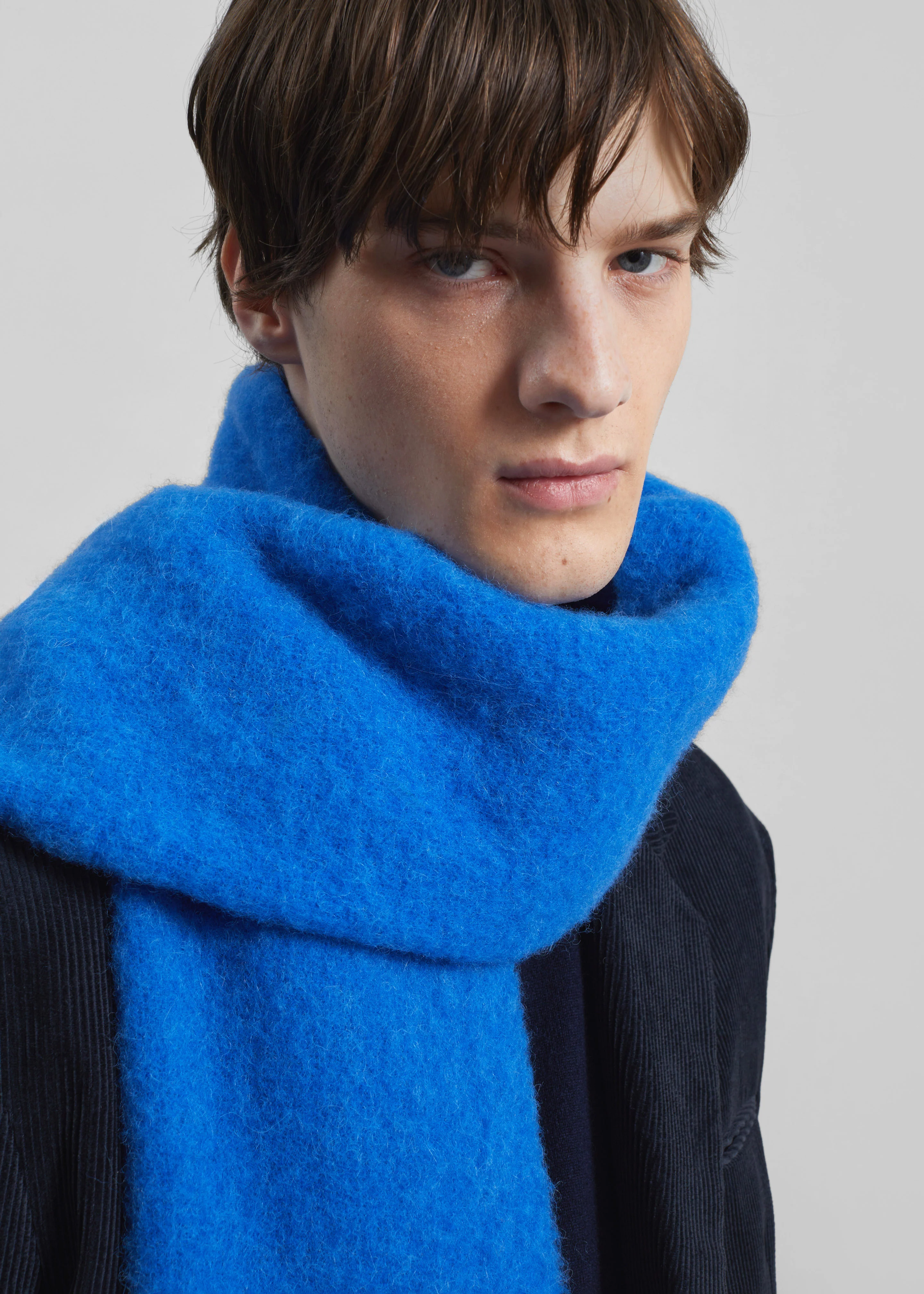 Olari Alpaca Blend Scarf - Royal Blue - Image 5