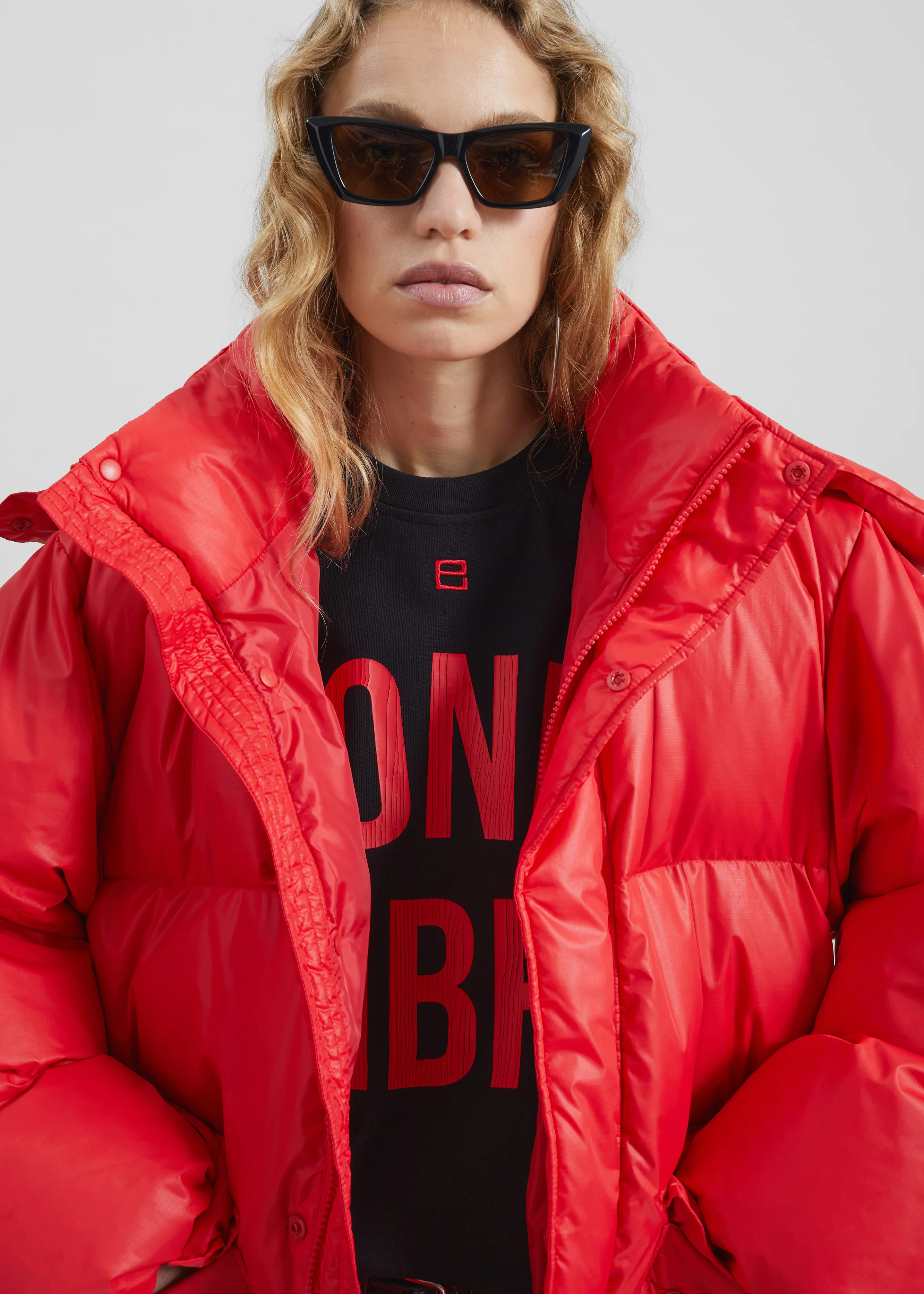 Riom Hooded Puffer Jacket - Red